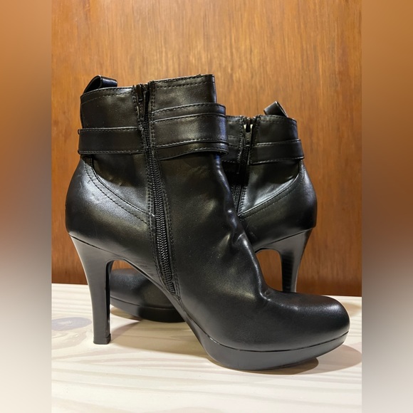 Alfani Step'n' Flex Ankle Boots - Picture 8 of 14